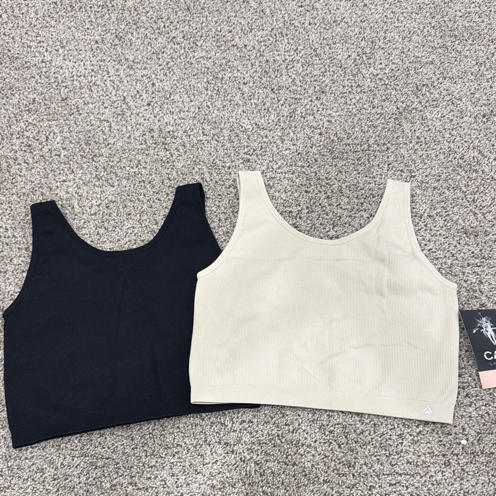 NWT Black and Cream Ribbed Crop Tank Top Duo - Women